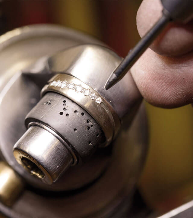 Las piedras están engastadas